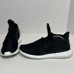 Adidas Tubular Defiant Core Womens‎ black sneakers size 9